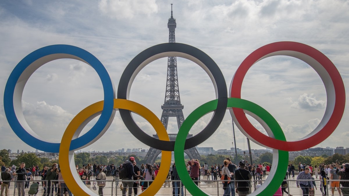 The Olympic rings in front of the Eiffel Tower in Paris